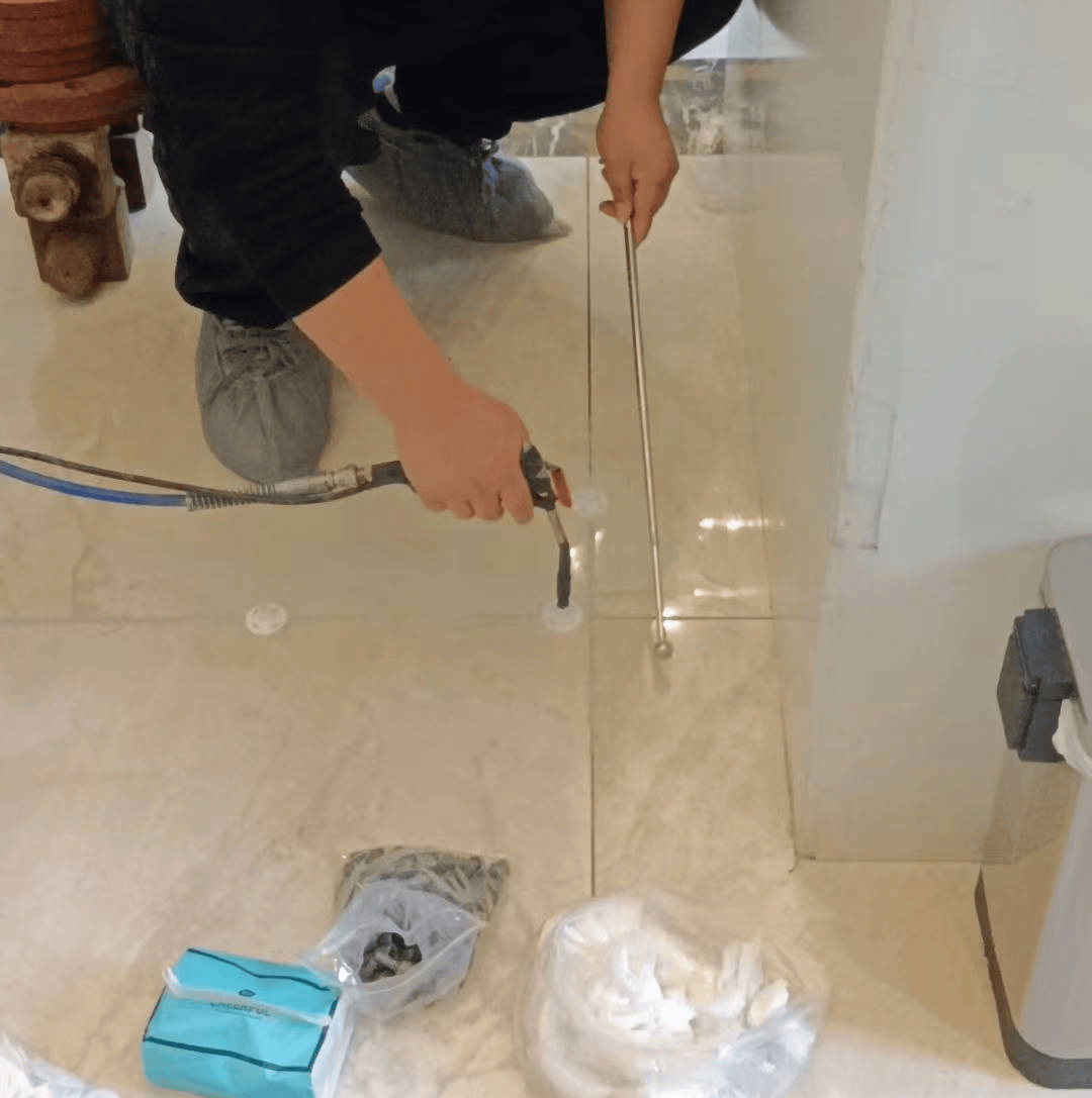 地上瓷砖空鼓会怎么样(地面瓷砖空鼓怎样补救最结实)